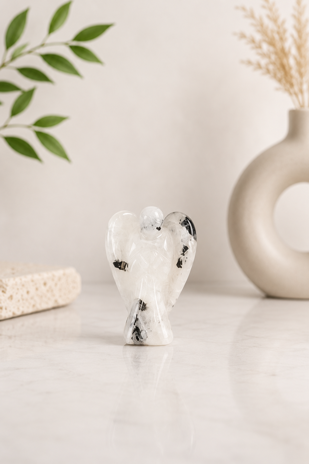 Howlite Angel